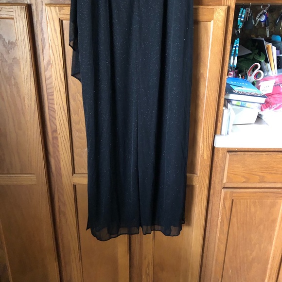 Alex Evenings Elegant Black Sleeveless Maxi Dress - Picture 13 of 16